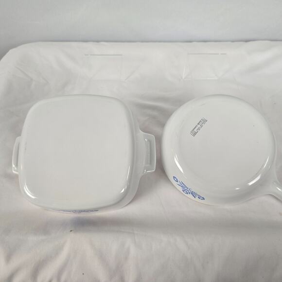 Corning Ware Blue Cornflower 6.5" Pan w/ Handle P-83-B & 1 L Baking Dish - Picture 3 of 16